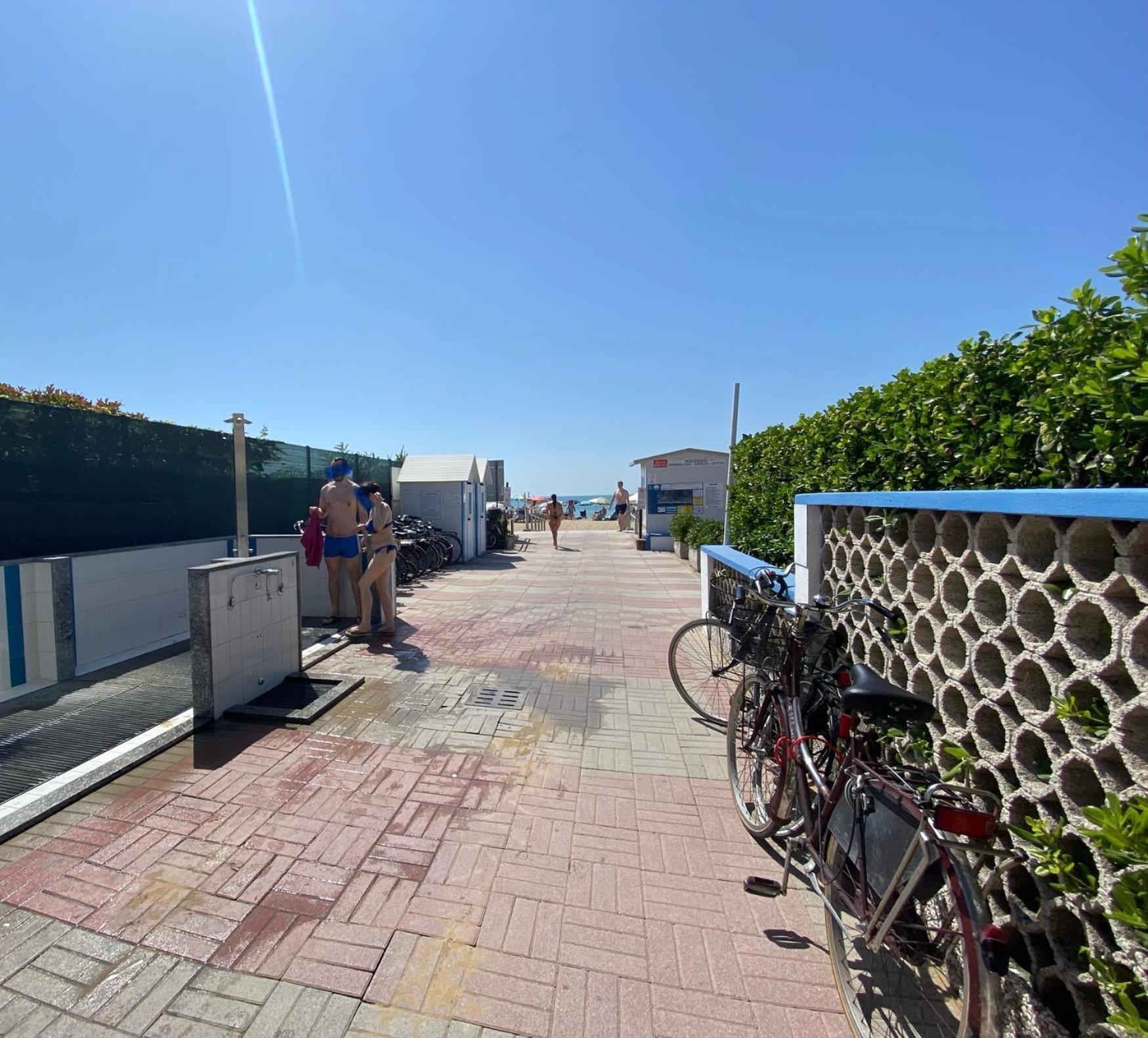 Rooftop Onda Blu Vista Mare - Aria - A 150 Mt Dalla Spiaggia Apartment Lido di Jesolo Exterior photo